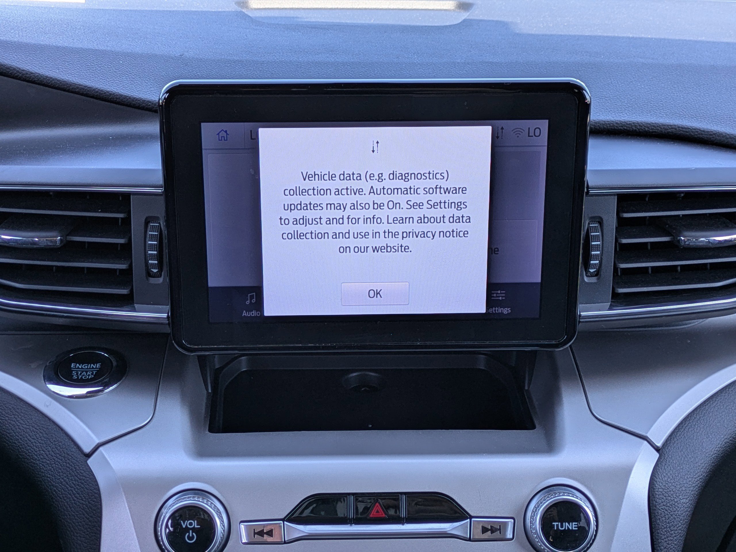 Certified 2022 Ford Explorer XLT w/ Equipment Group 202A image 17