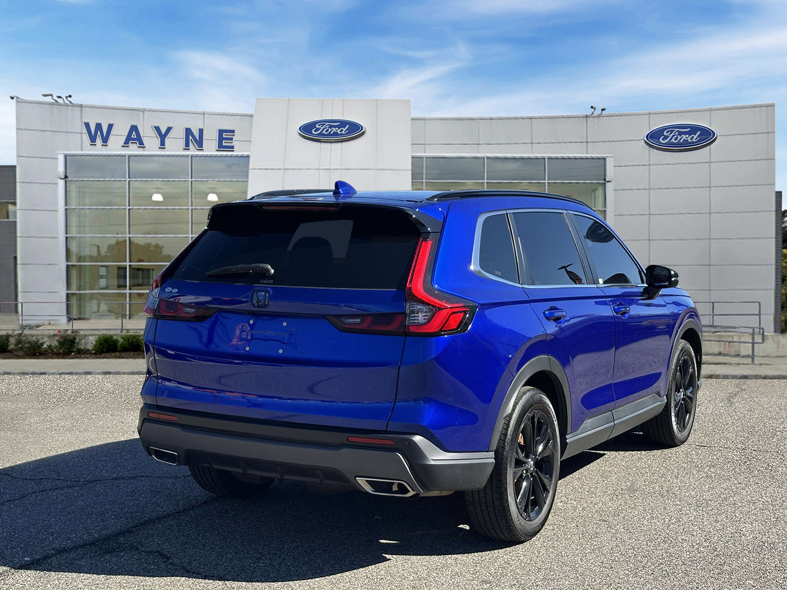 Used 2024 Honda CR-V Sport Touring image 4