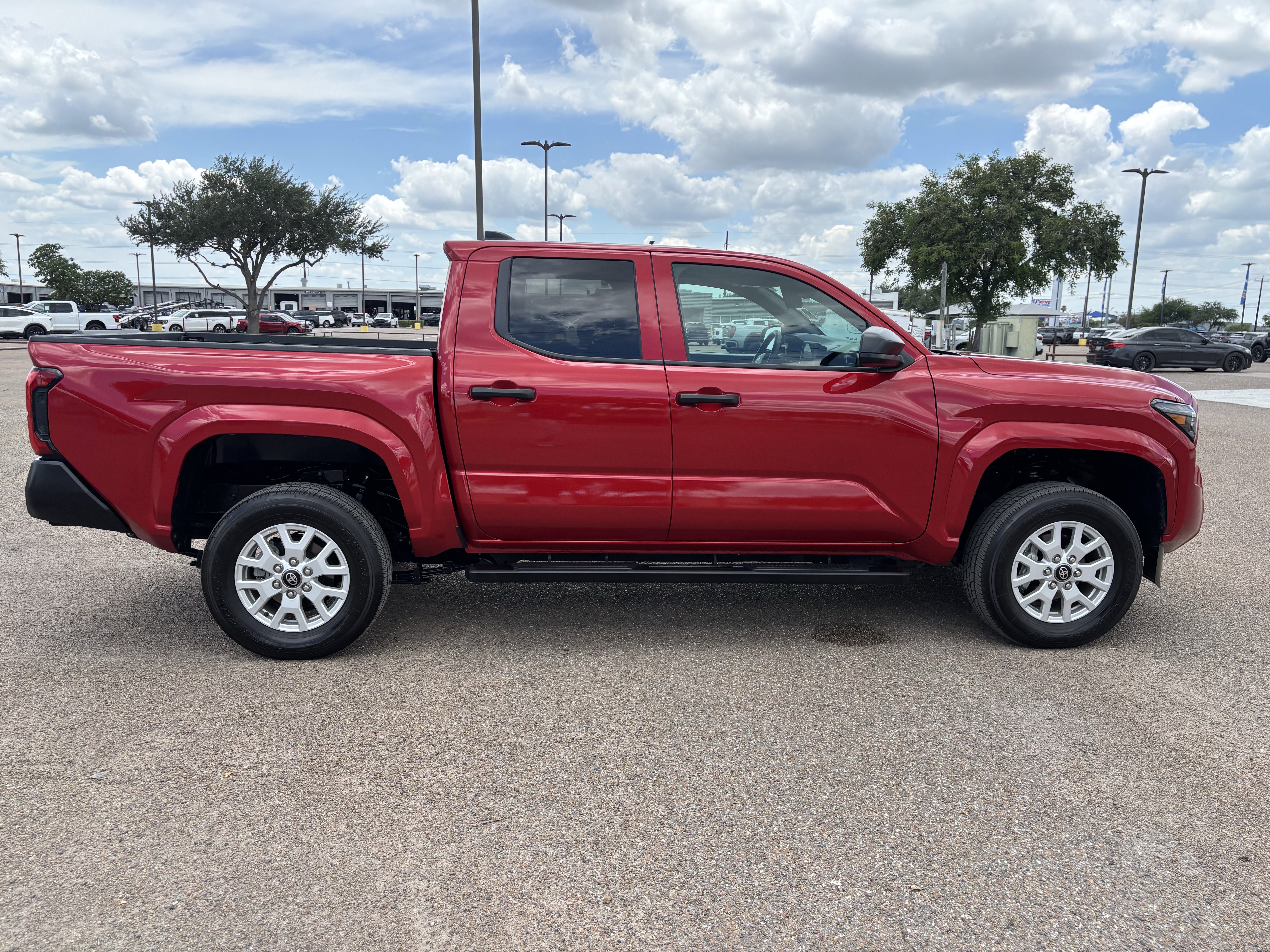 Used 2025 Toyota Tacoma SR RWD image 4