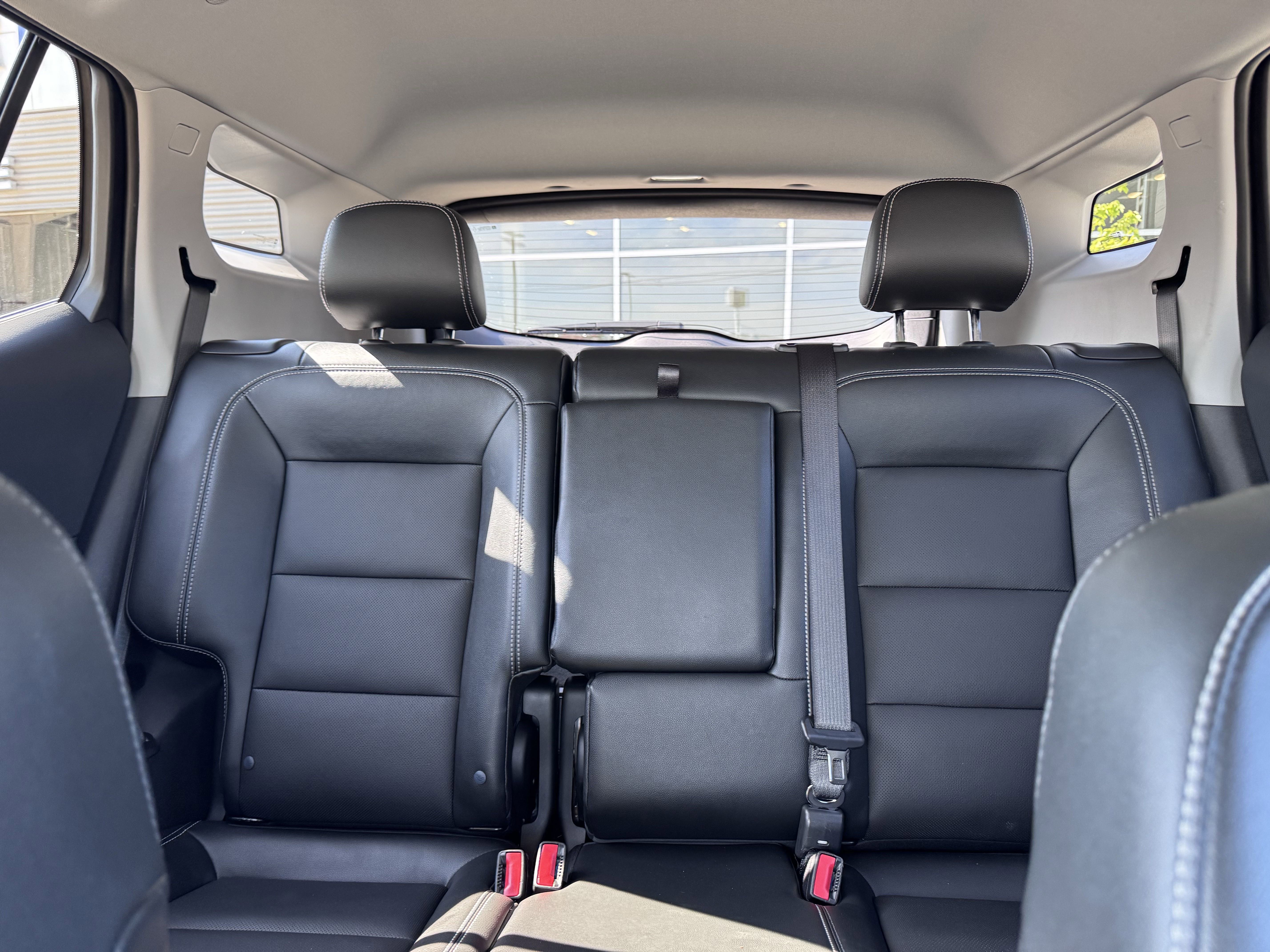 Used 2023 GMC Terrain SLT image 26