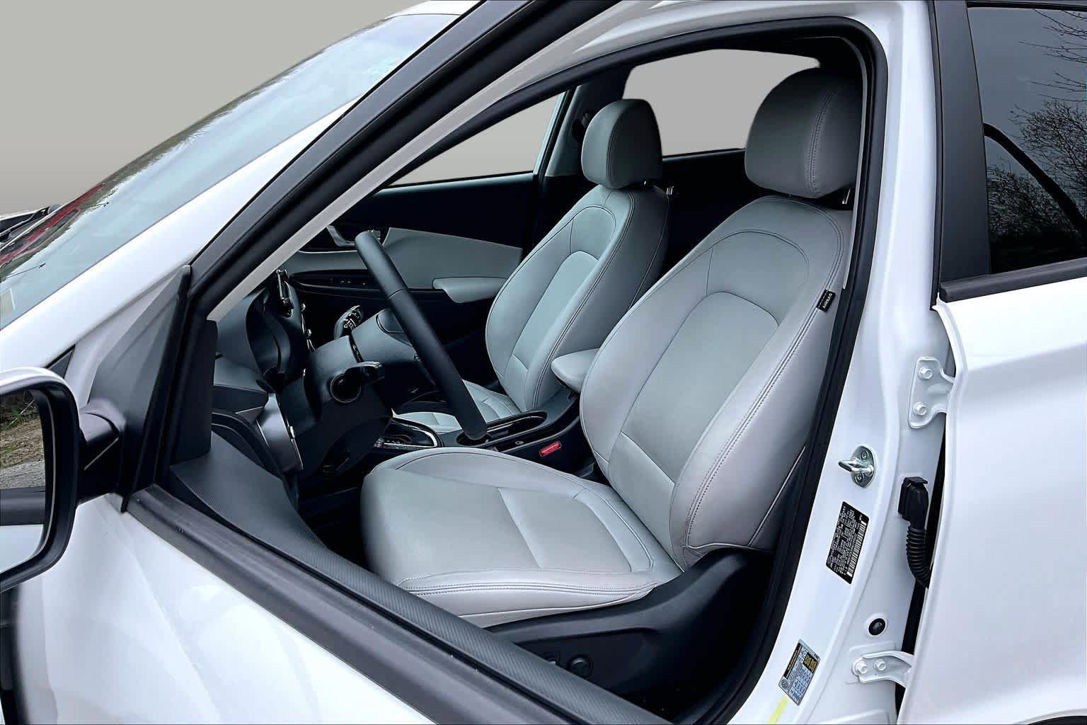 Used 2022 Hyundai Kona Limited AWD/4WD image 9