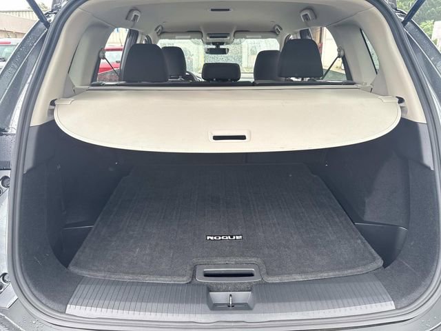 Used 2022 Nissan Rogue SV image 6
