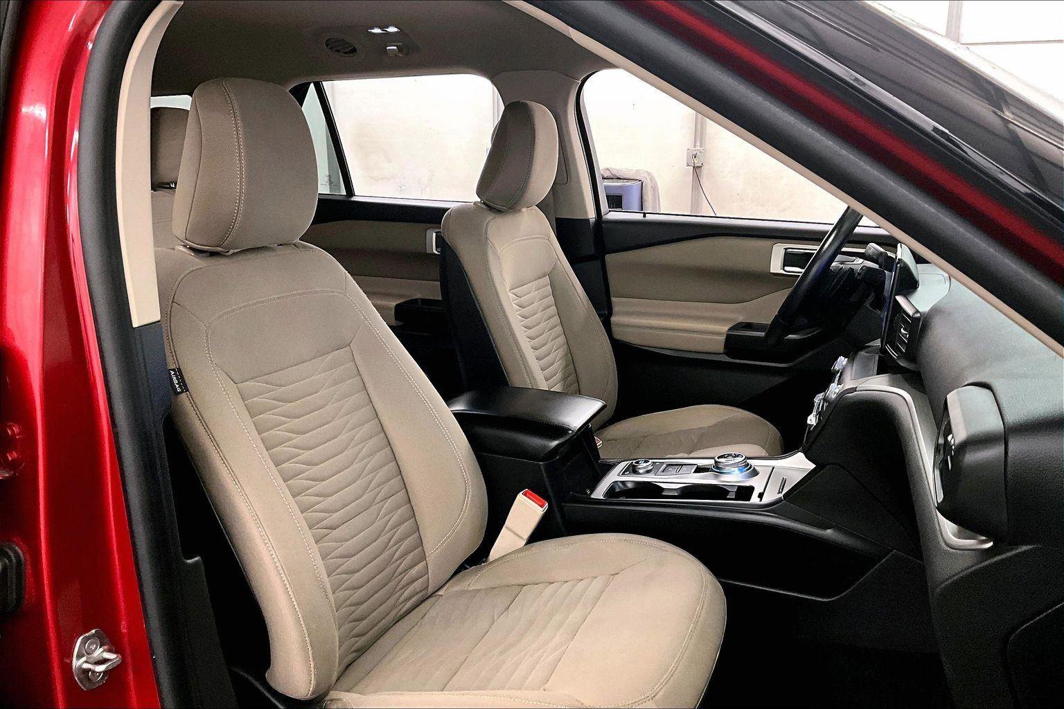 Certified 2020 Ford Explorer XLT w/ Class III Trailer Tow Package image 7