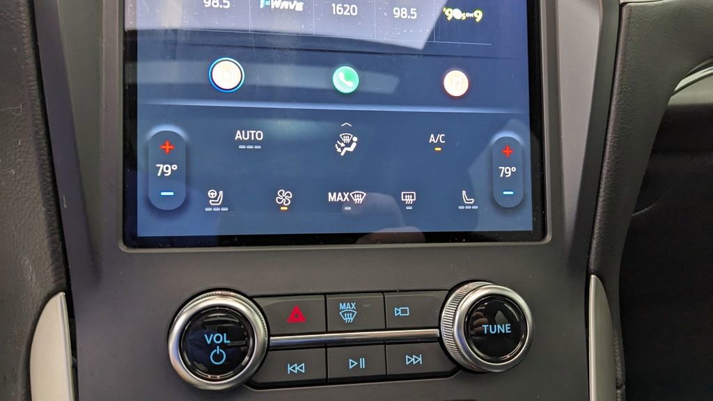 Certified 2024 Ford Edge ST-Line image 25