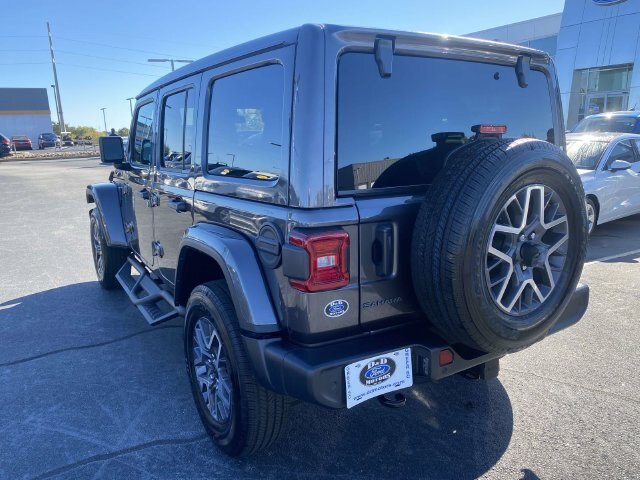 Used 2025 Jeep Wrangler Unlimited Sahara w/ Safety Group AWD/4WD image 5