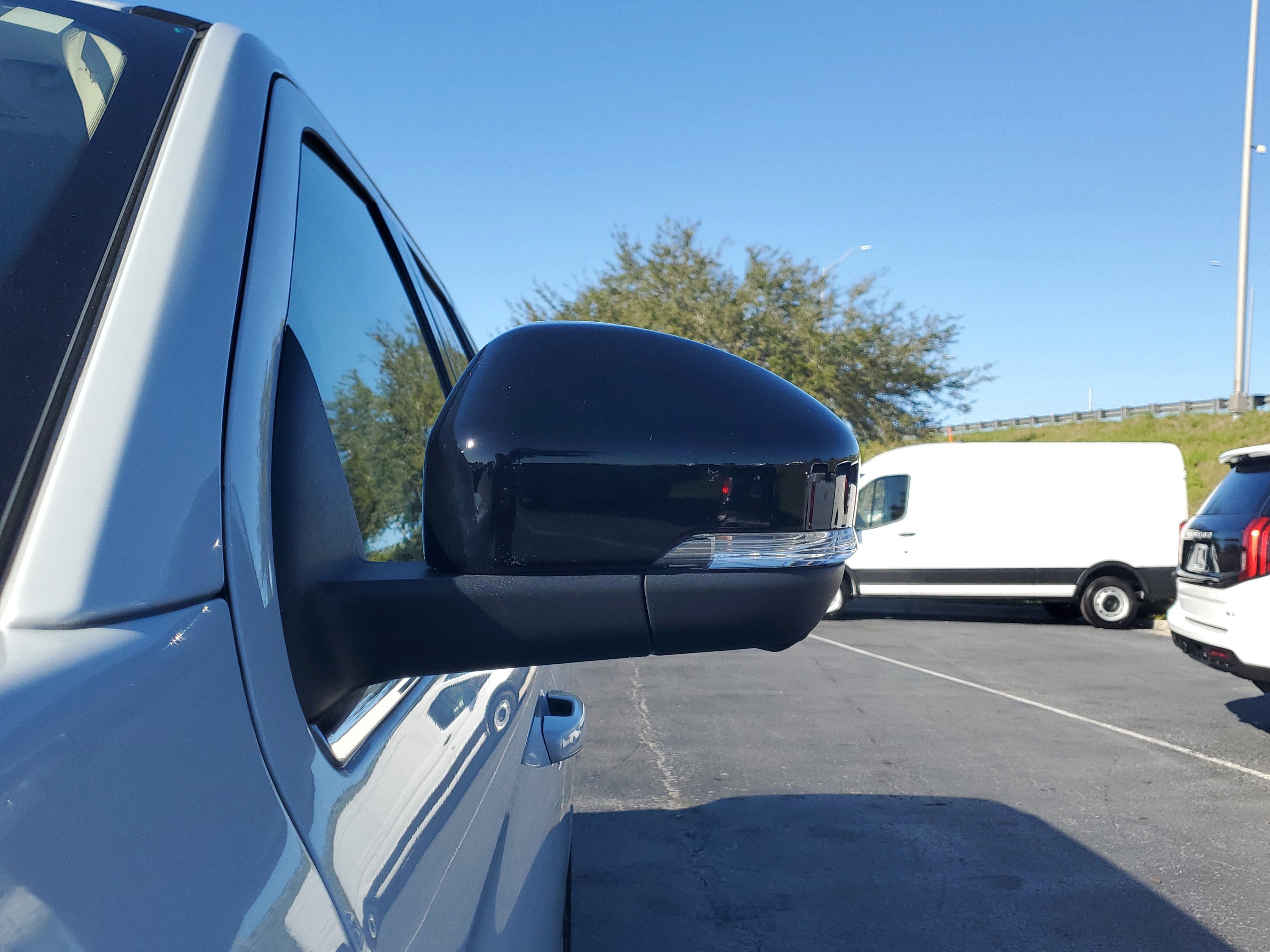 Certified 2025 Ford Expedition Active image 8