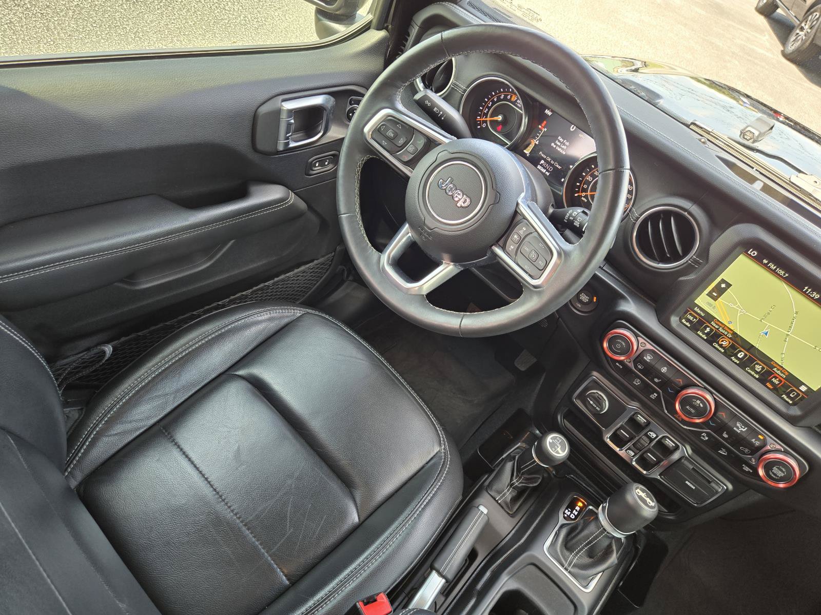 Used 2019 Jeep Wrangler Unlimited Sahara AWD/4WD image 19