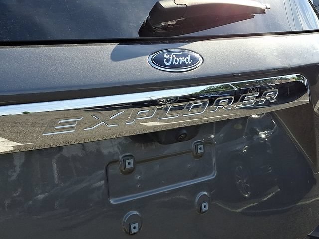Certified 2023 Ford Explorer XLT w/ Equipment Group 202A AWD/4WD image 37