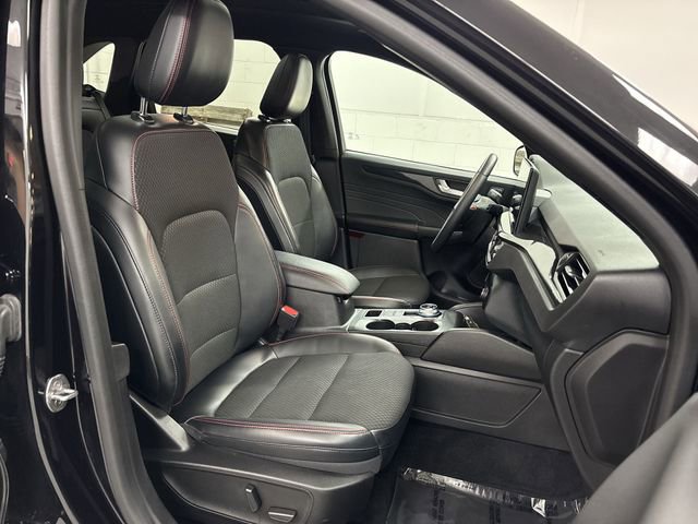 Certified 2023 Ford Escape ST-Line Select w/ Tech Pack #2 image 16