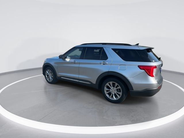 Certified 2021 Ford Explorer XLT w/ Equipment Group 202A RWD image 7