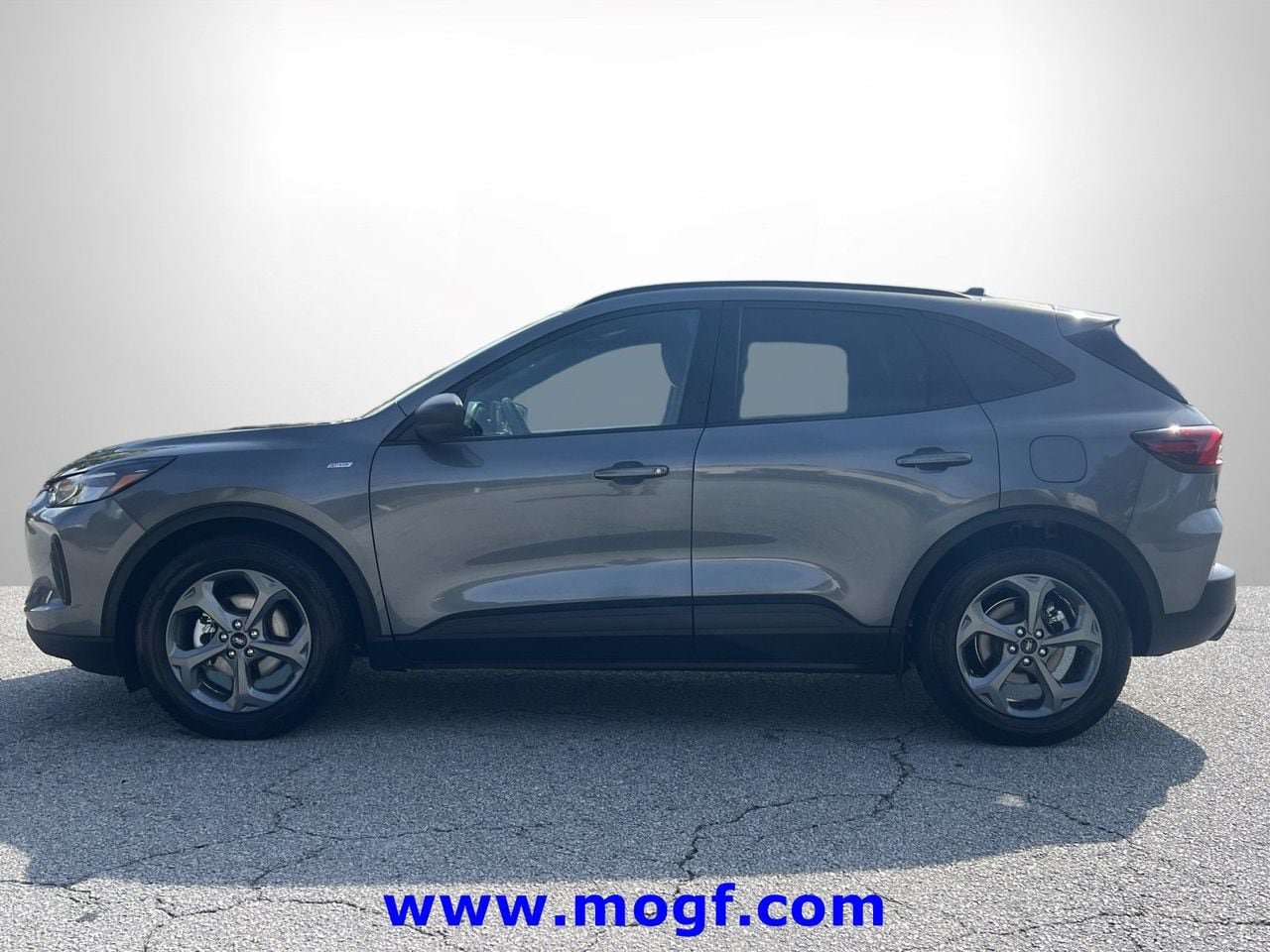 Certified 2025 Ford Escape ST-Line FWD image 23