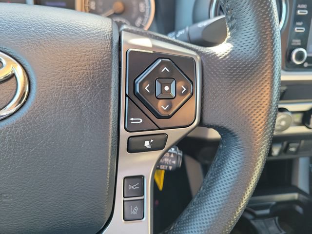 Used 2020 Toyota Tacoma SR5 RWD image 8