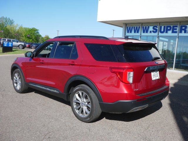 Certified 2022 Ford Explorer XLT w/ Equipment Group 202A AWD/4WD image 7
