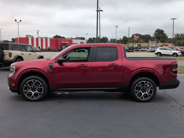 Certified 2025 Ford Maverick Lariat w/ 4K Tow Package AWD/4WD image 7