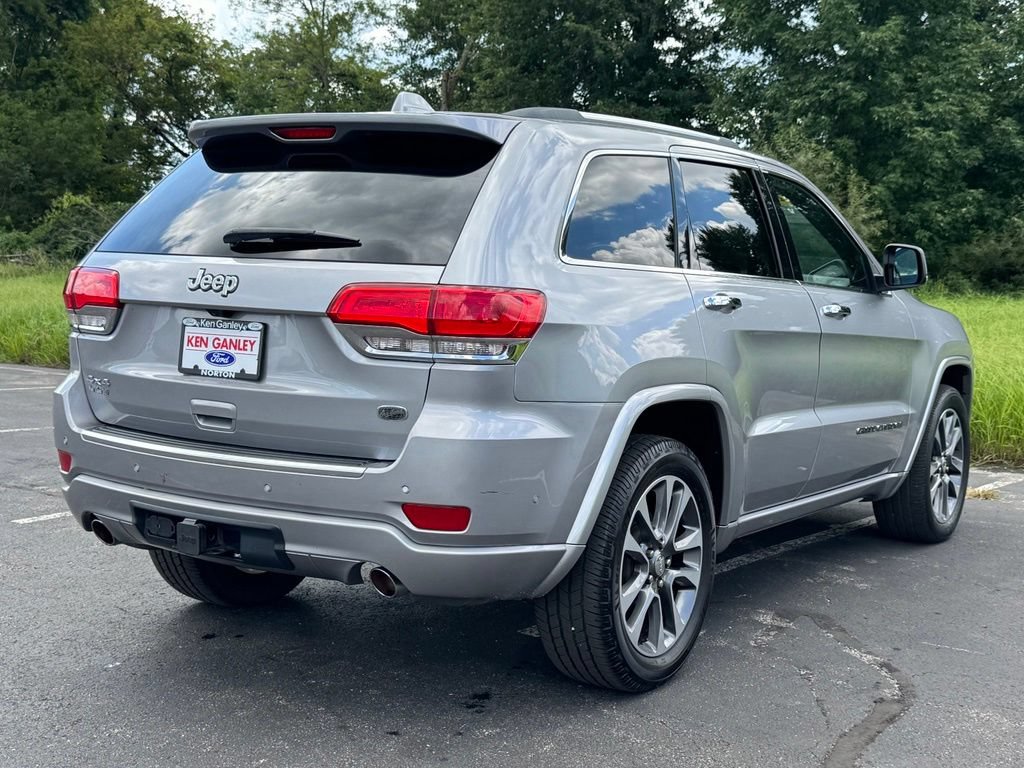 Used 2017 Jeep Grand Cherokee Overland w/ Jeep Active Safety Group AWD/4WD image 9