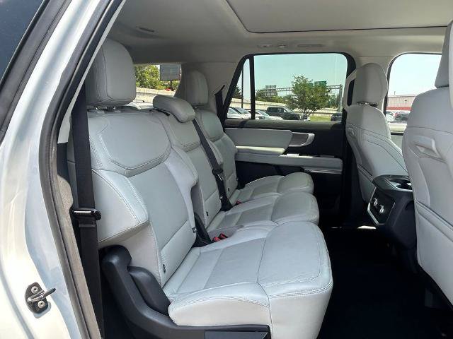 Certified 2025 Ford Expedition Max Platinum AWD/4WD image 17
