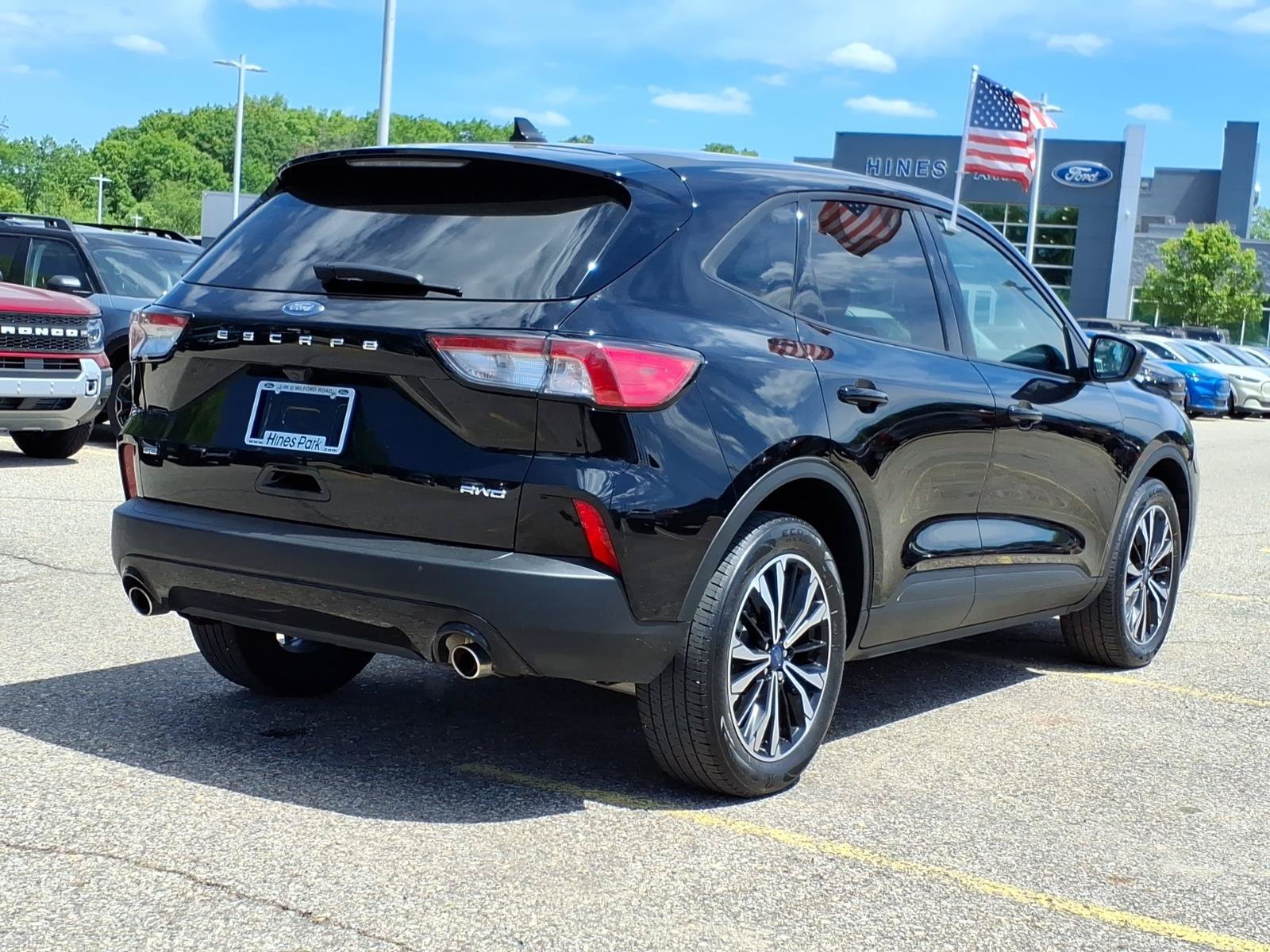 Certified 2022 Ford Escape SE w/ SE Sport Appearance Package AWD/4WD image 7