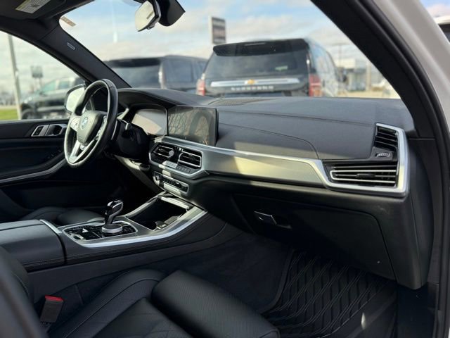 Used 2023 BMW X5 xDrive40i AWD/4WD image 37