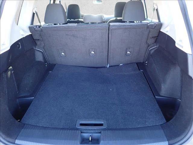 Used 2022 Nissan Rogue SV image 8