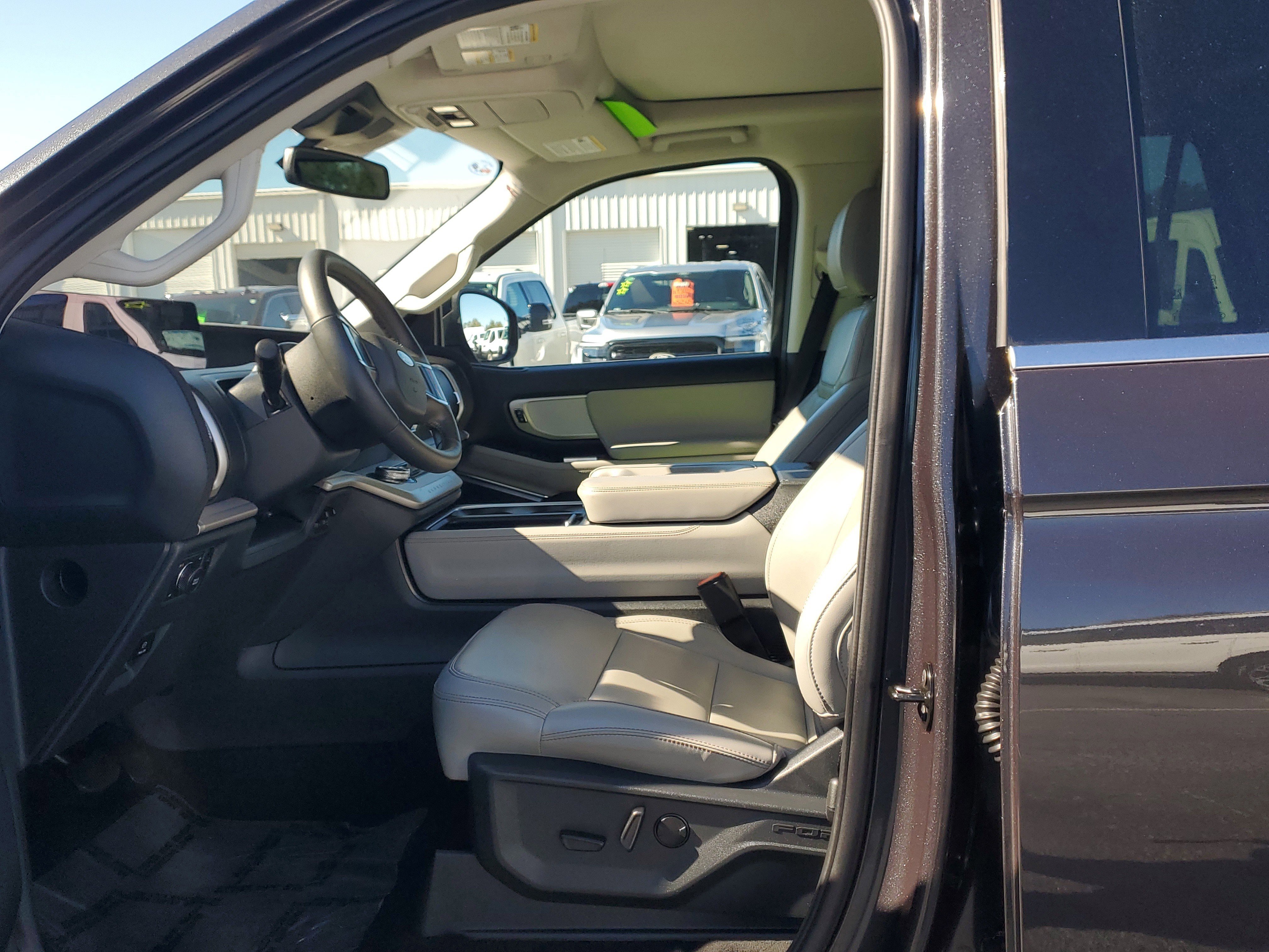 Certified 2025 Ford Expedition Max Active image 22