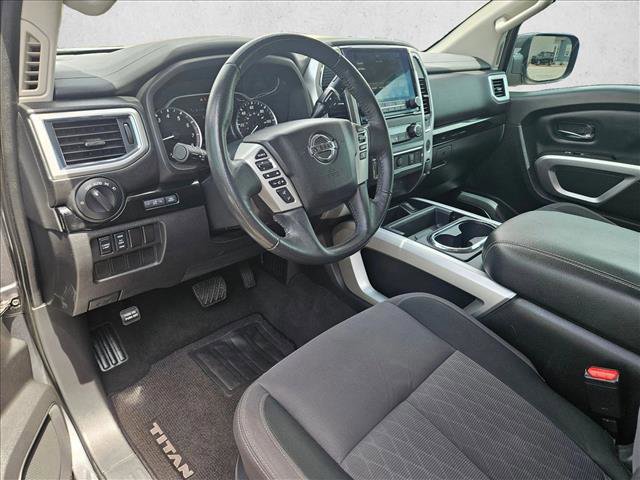 Used 2021 Nissan Titan SV w/ SV Convenience Package RWD image 10