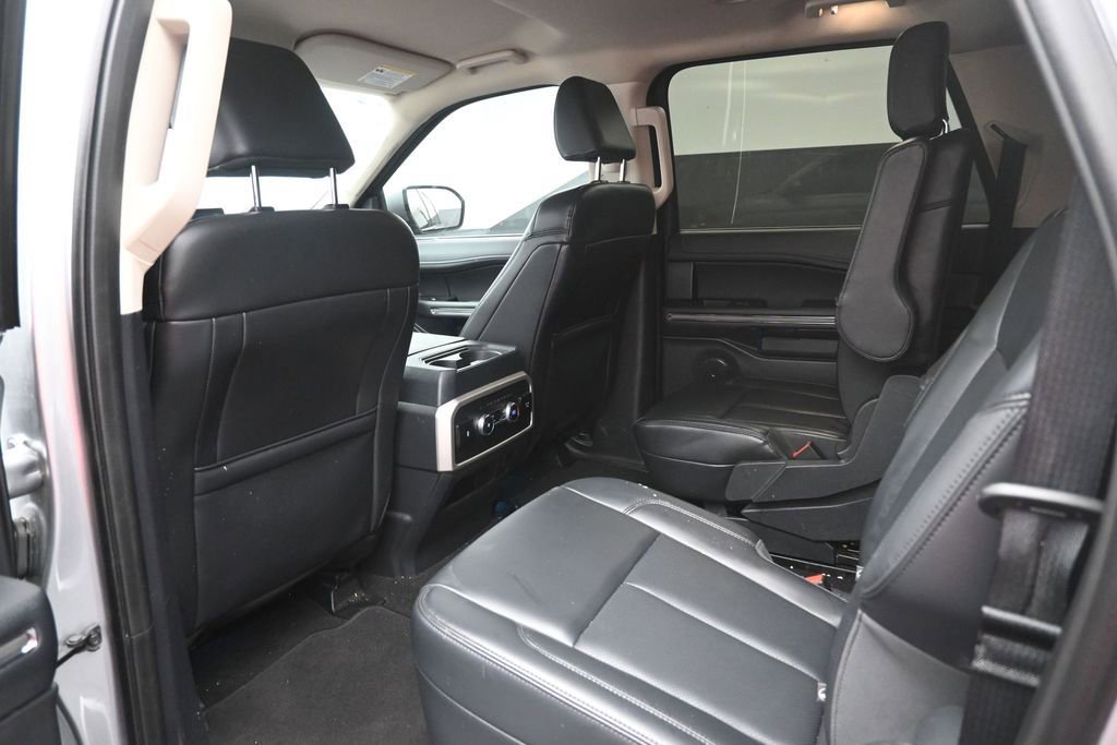 Certified 2024 Ford Expedition Max XLT RWD image 2