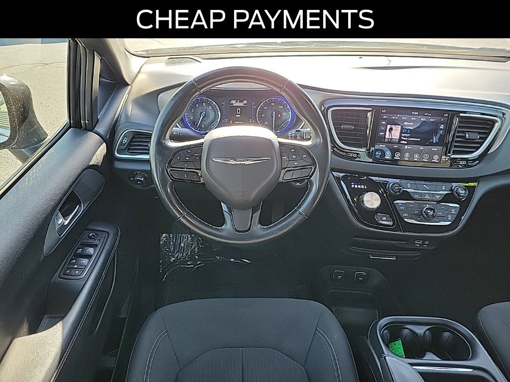Used 2018 Chrysler Pacifica Touring Plus w/ S Appearance Package FWD image 10