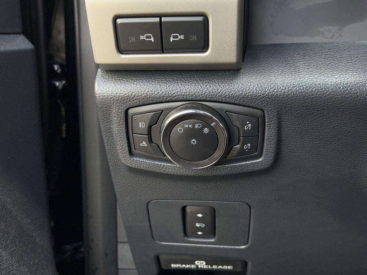 Certified 2022 Ford F250 Lariat w/ Lariat Value Package AWD/4WD image 24