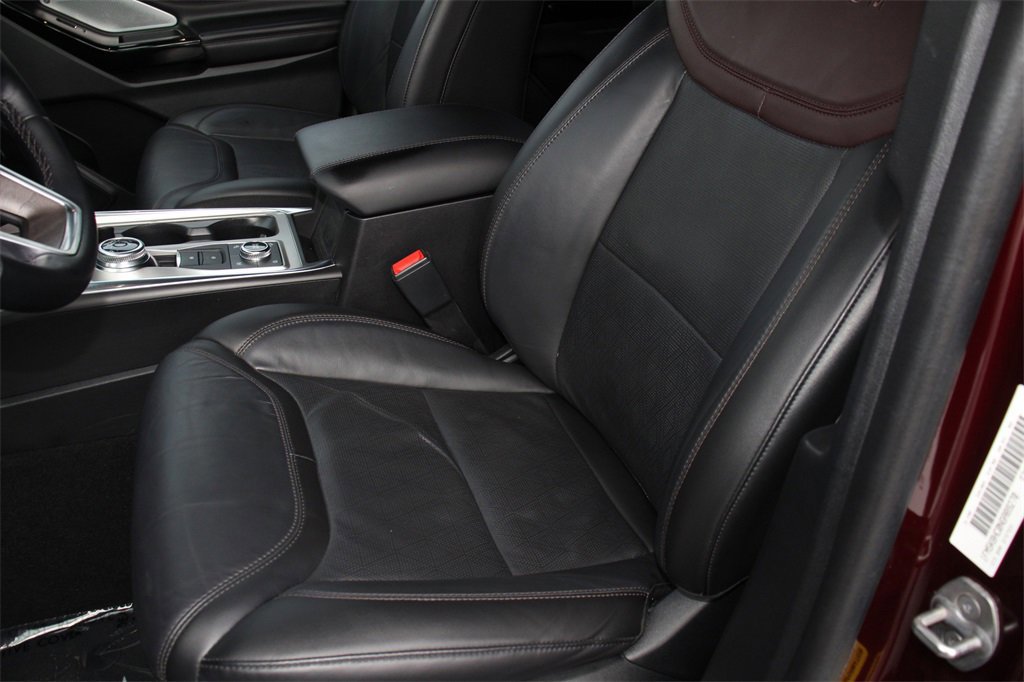 Certified 2022 Ford Explorer Platinum w/ Equipment Group 601A image 24