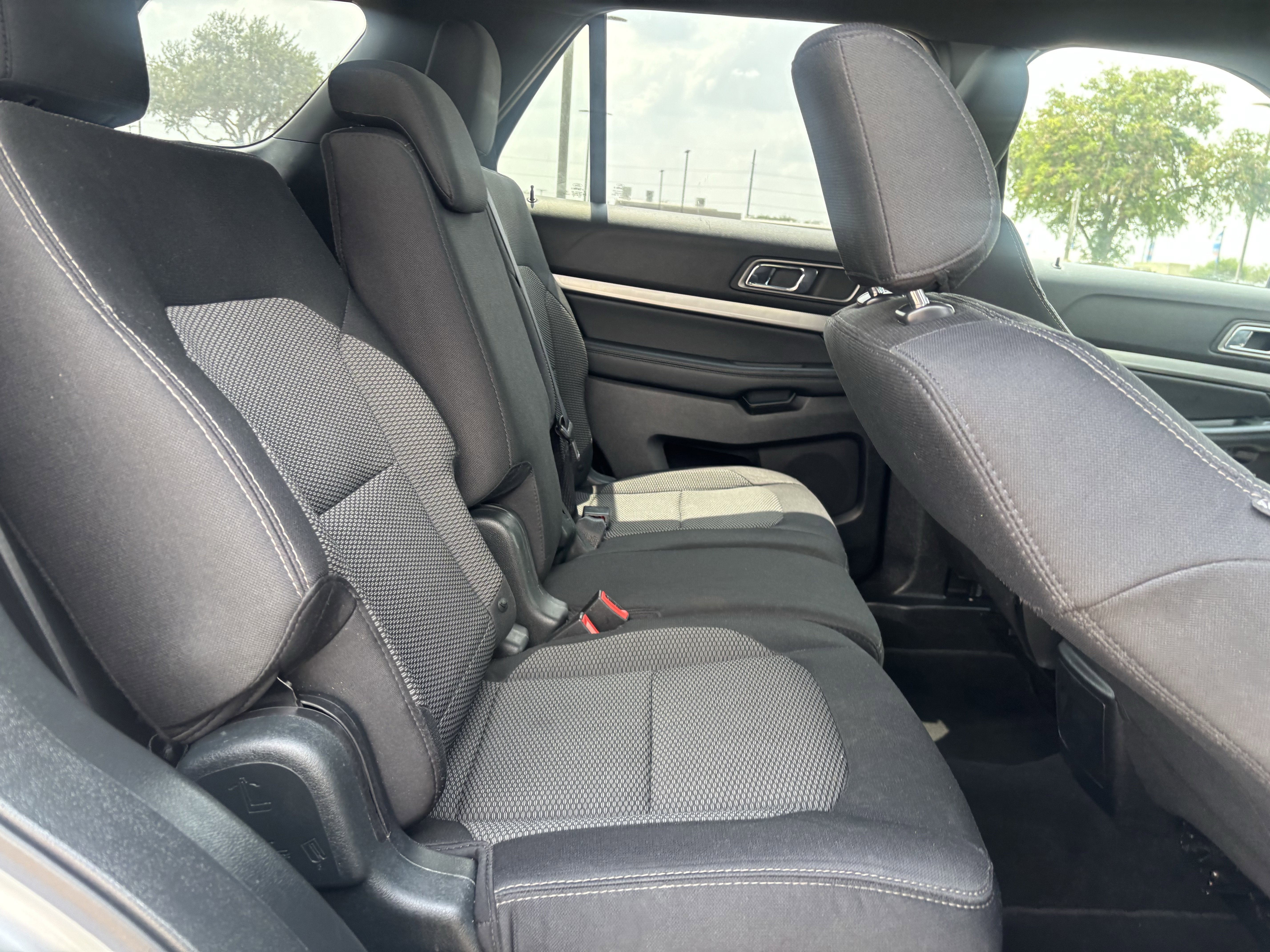 Certified 2019 Ford Explorer XLT FWD image 20