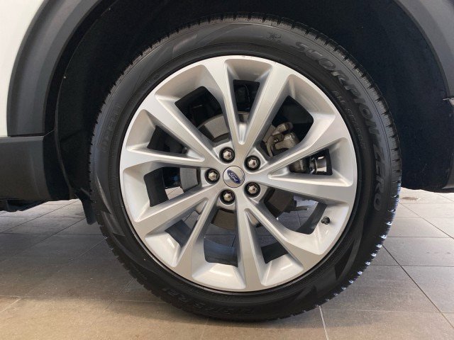 Certified 2023 Ford Explorer Platinum w/ Technology Package AWD/4WD image 26