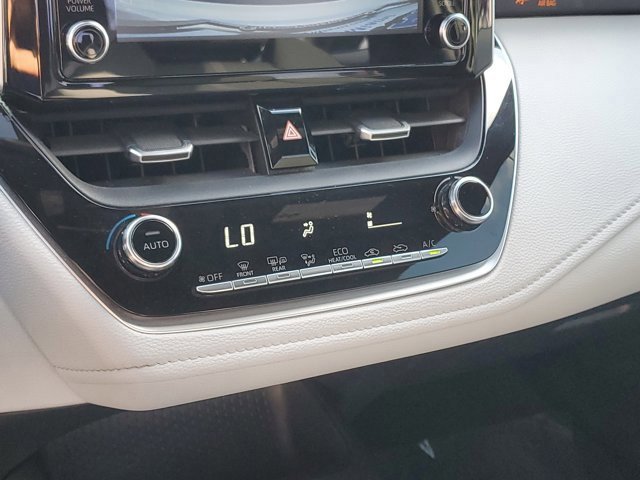 Used 2020 Toyota Corolla SE image 26