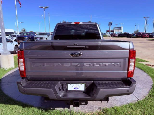 Certified 2022 Ford F250 XLT w/ Black Appearance Package AWD/4WD image 6
