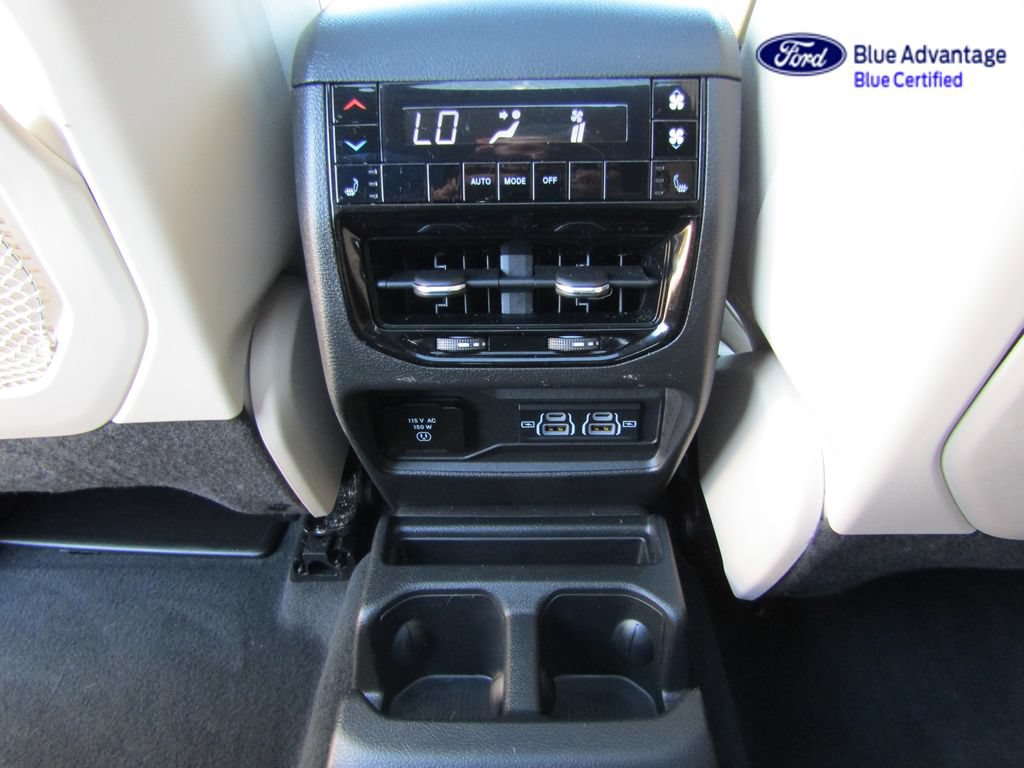 Used 2024 Jeep Grand Cherokee L Limited w/ Luxury Tech Group II AWD/4WD image 30