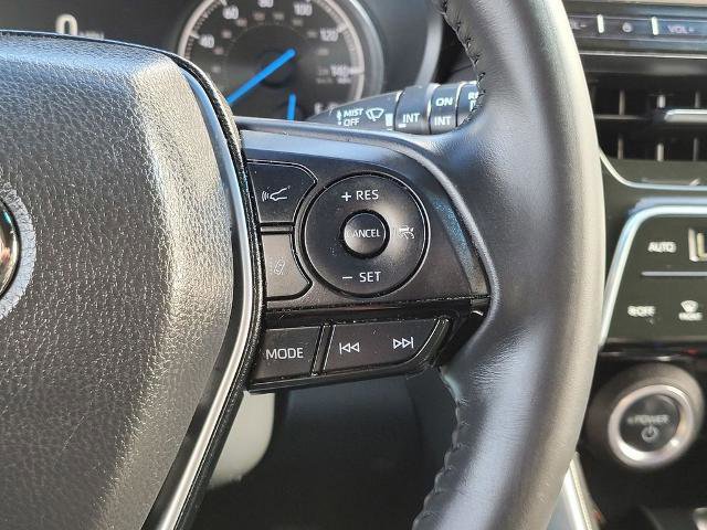 Used 2024 Toyota Venza XLE image 26