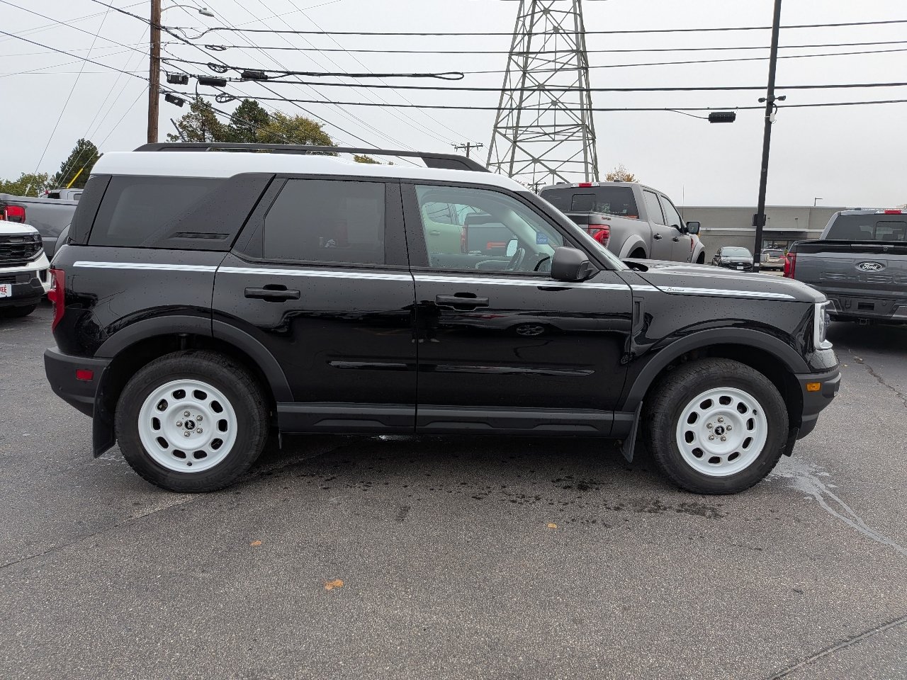 Certified 2024 Ford Bronco Sport Heritage w/ Heritage Convenience Package AWD/4WD image 3