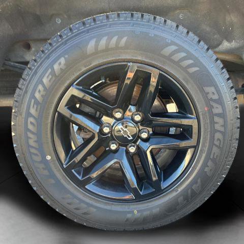 Used 2021 Chevrolet Silverado 1500 LT Trail Boss w/ Convenience Package II image 23