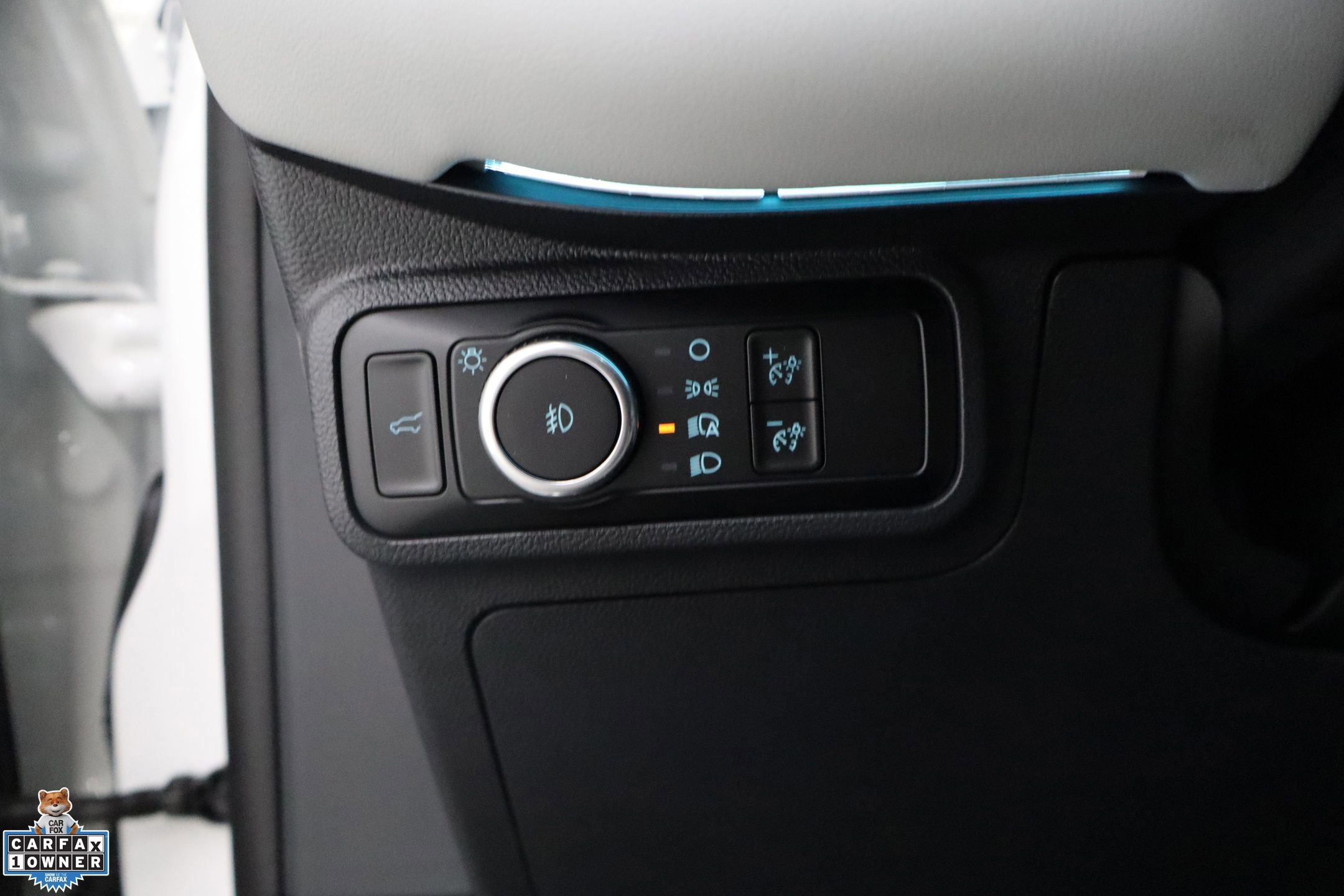 Certified 2025 Ford Explorer Platinum w/ Ultimate Package image 15