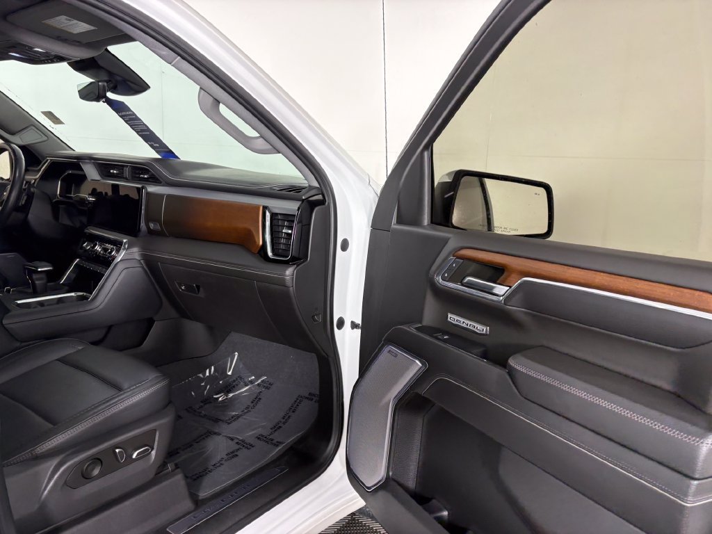Used 2023 GMC Sierra 1500 Denali AWD/4WD image 36