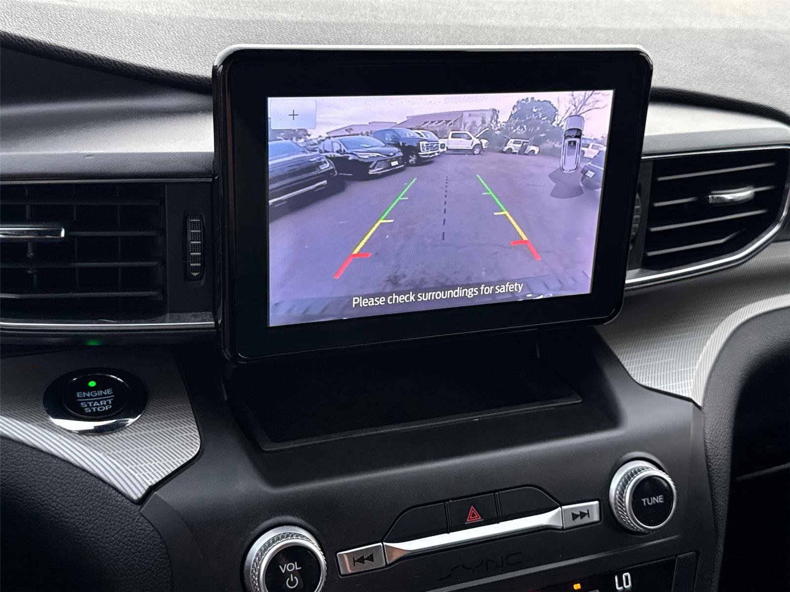 Certified 2020 Ford Explorer XLT w/ Equipment Group 202A image 30