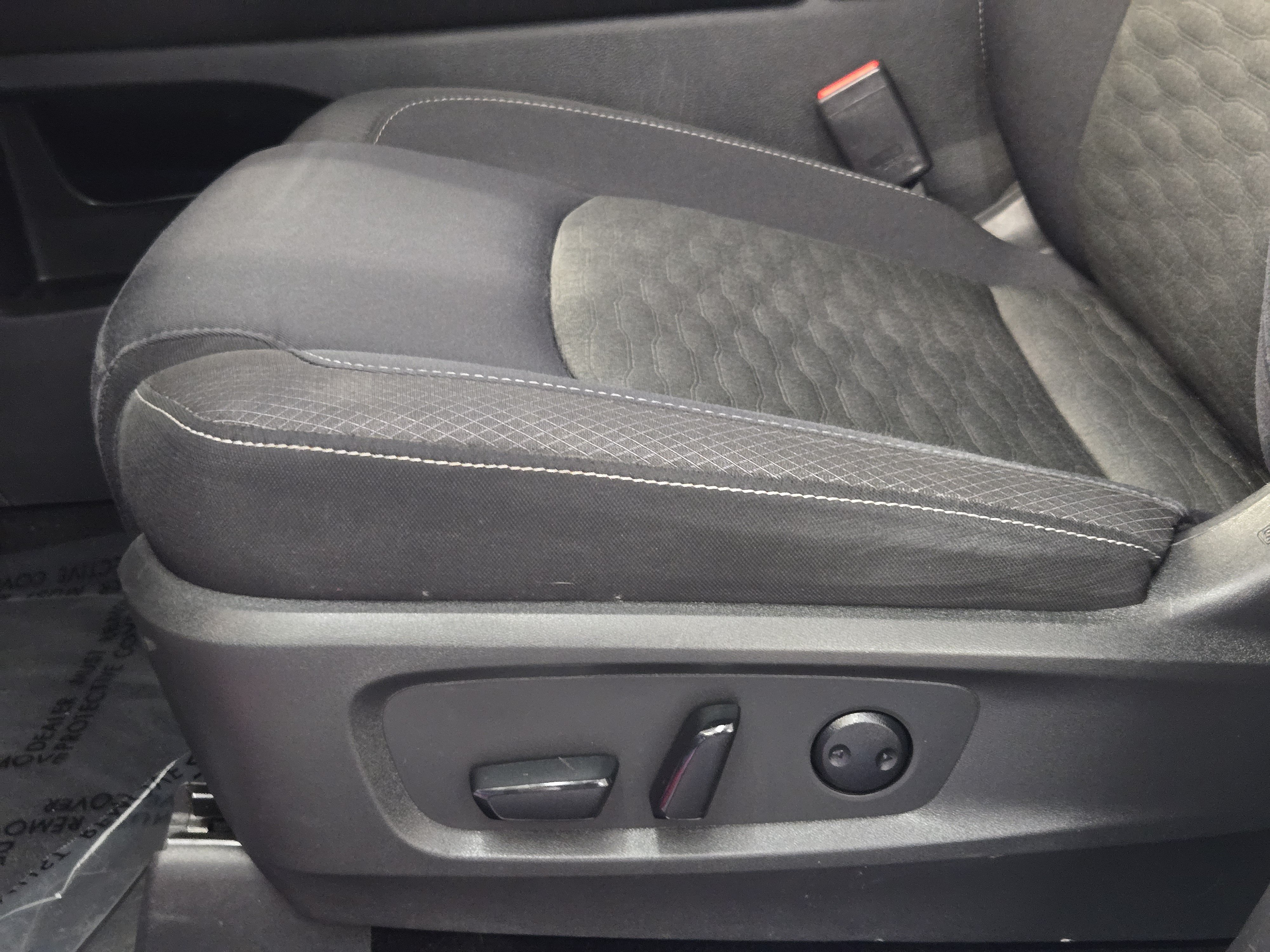 Used 2023 Nissan Pathfinder SV FWD image 26