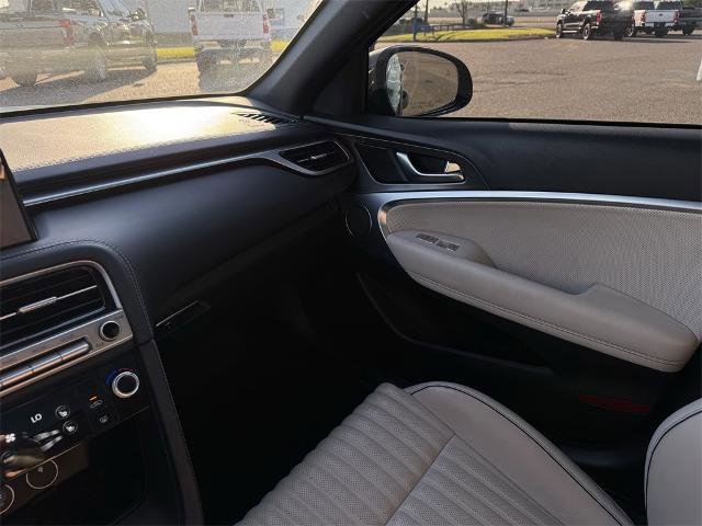 Used 2025 Genesis G70 2.5T w/ Sport Prestige Package image 27
