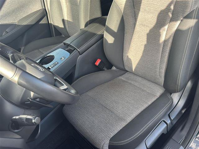 Used 2022 Nissan Rogue S FWD image 11