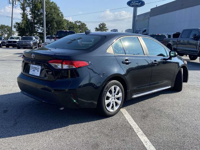 Used 2021 Toyota Corolla LE FWD image 3