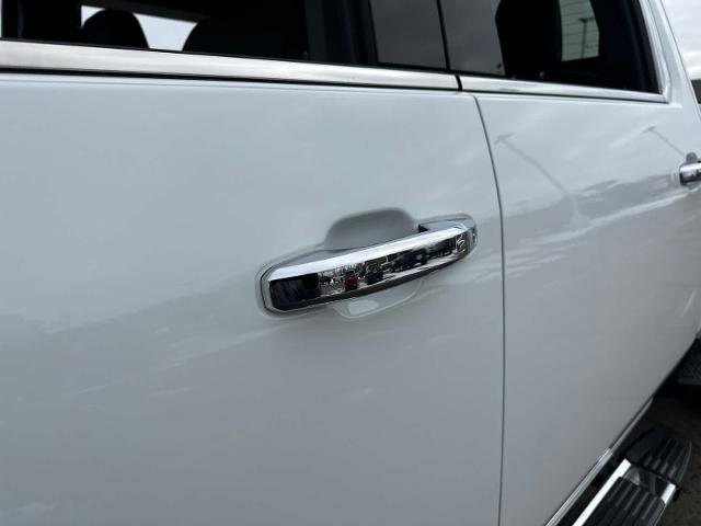 Used 2025 GMC Sierra 3500 Denali w/ Denali Reserve Package image 13