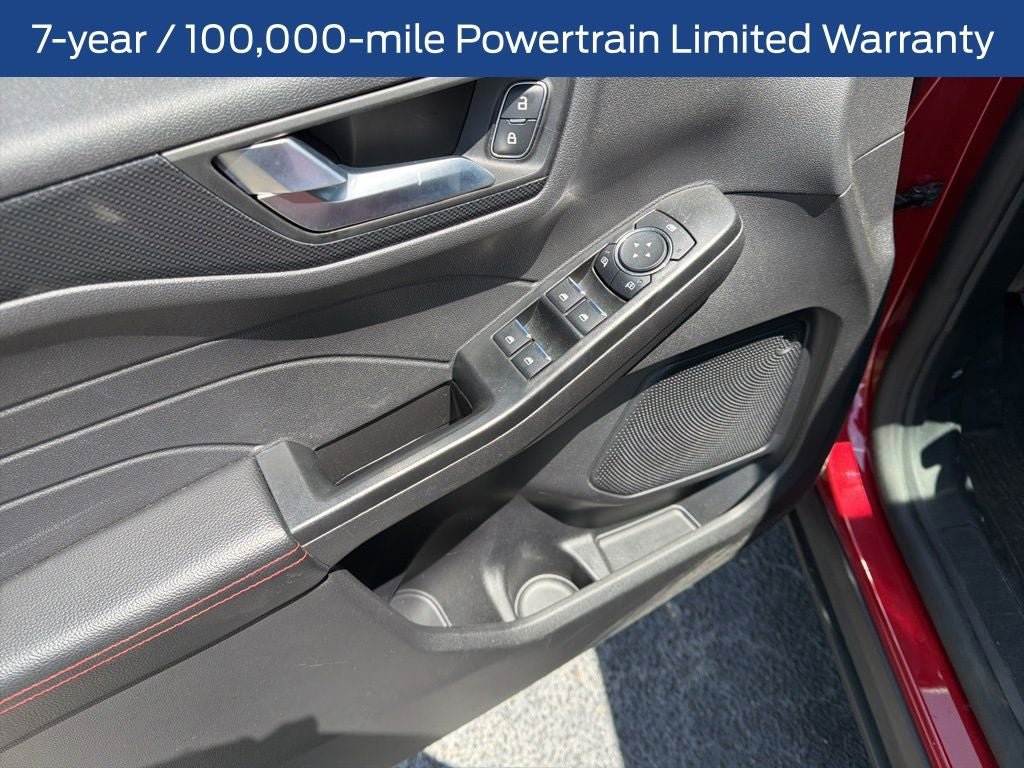 Certified 2025 Ford Escape ST-Line w/ Tech Pack #1 FWD image 4