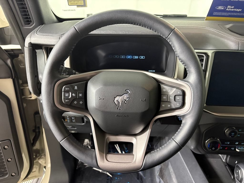 Certified 2026 Ford Bronco Outer Banks w/ Sasquatch Package AWD/4WD image 15