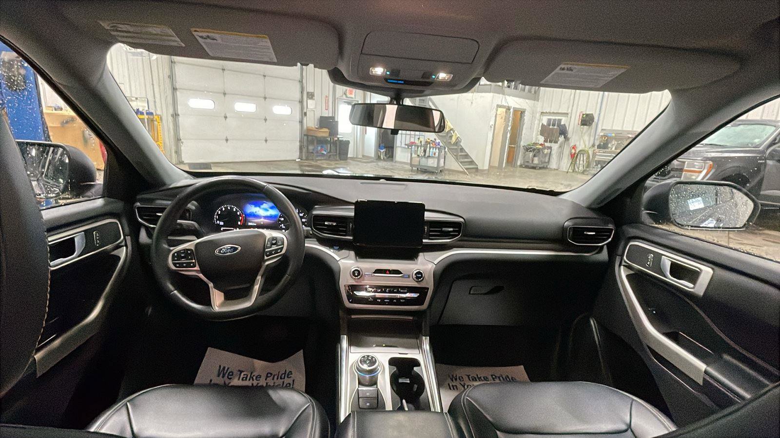 Certified 2023 Ford Explorer XLT w/ Equipment Group 202A image 10