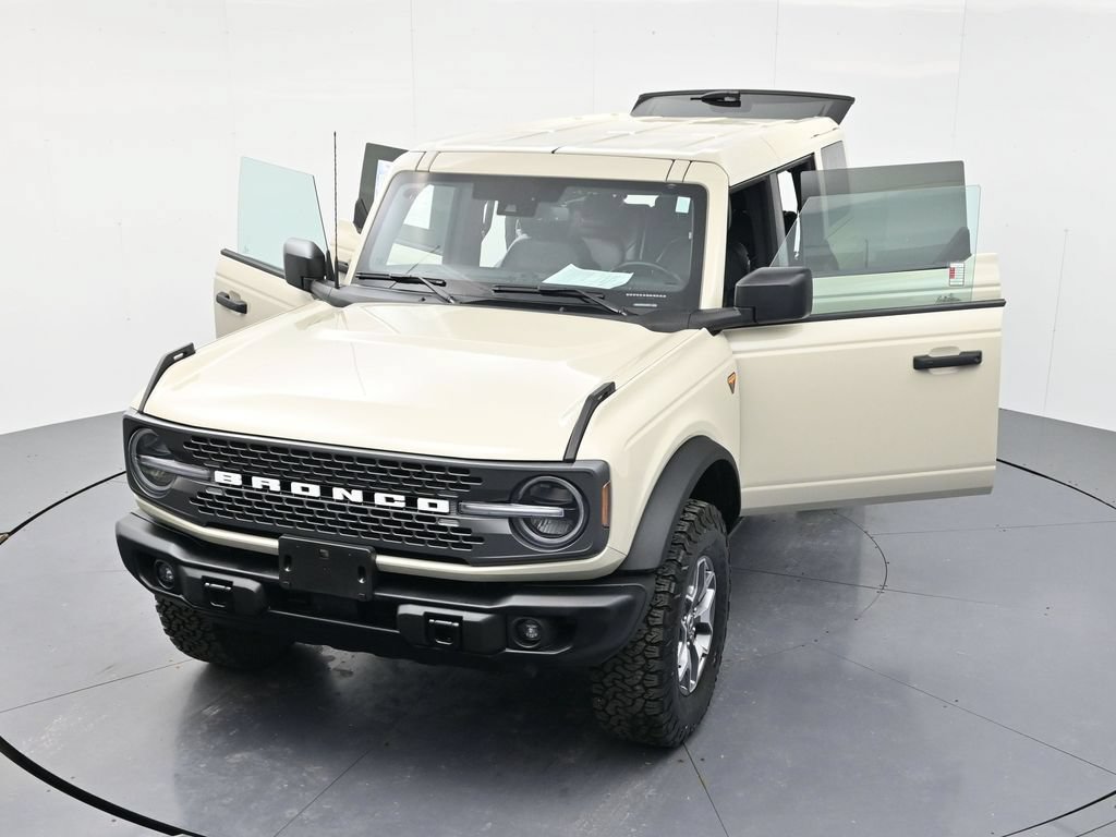 Certified 2025 Ford Bronco Badlands AWD/4WD image 55