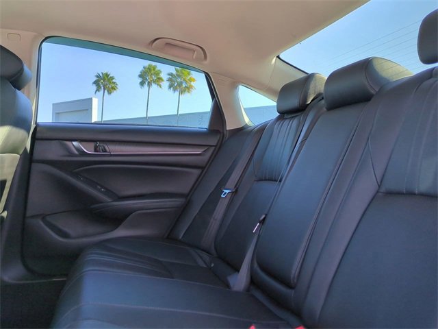 Used 2018 Honda Accord Touring image 13